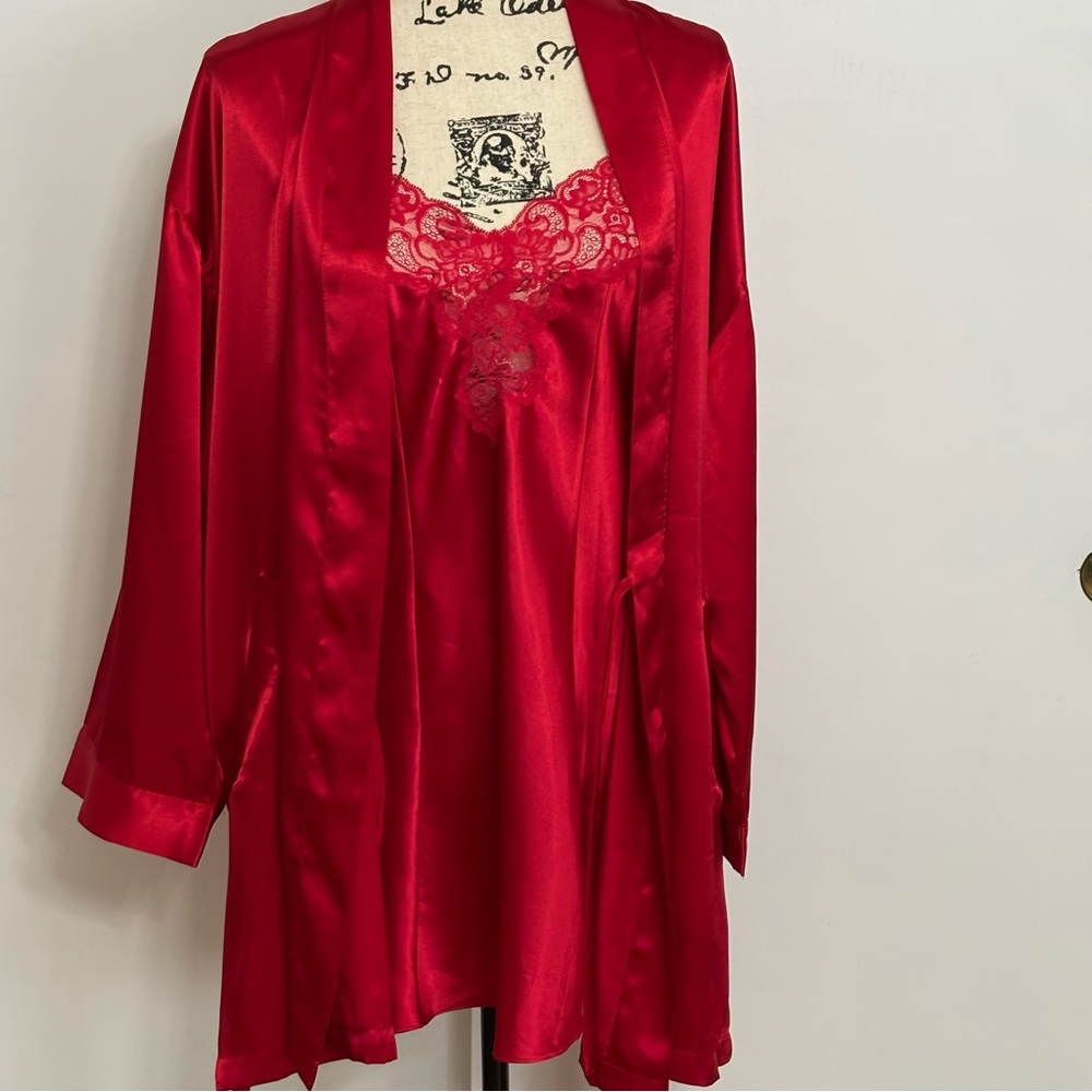 Victoria’s Secret Red Satin Lace Trim Cami BabyDoll Nightgown and Robe Size S